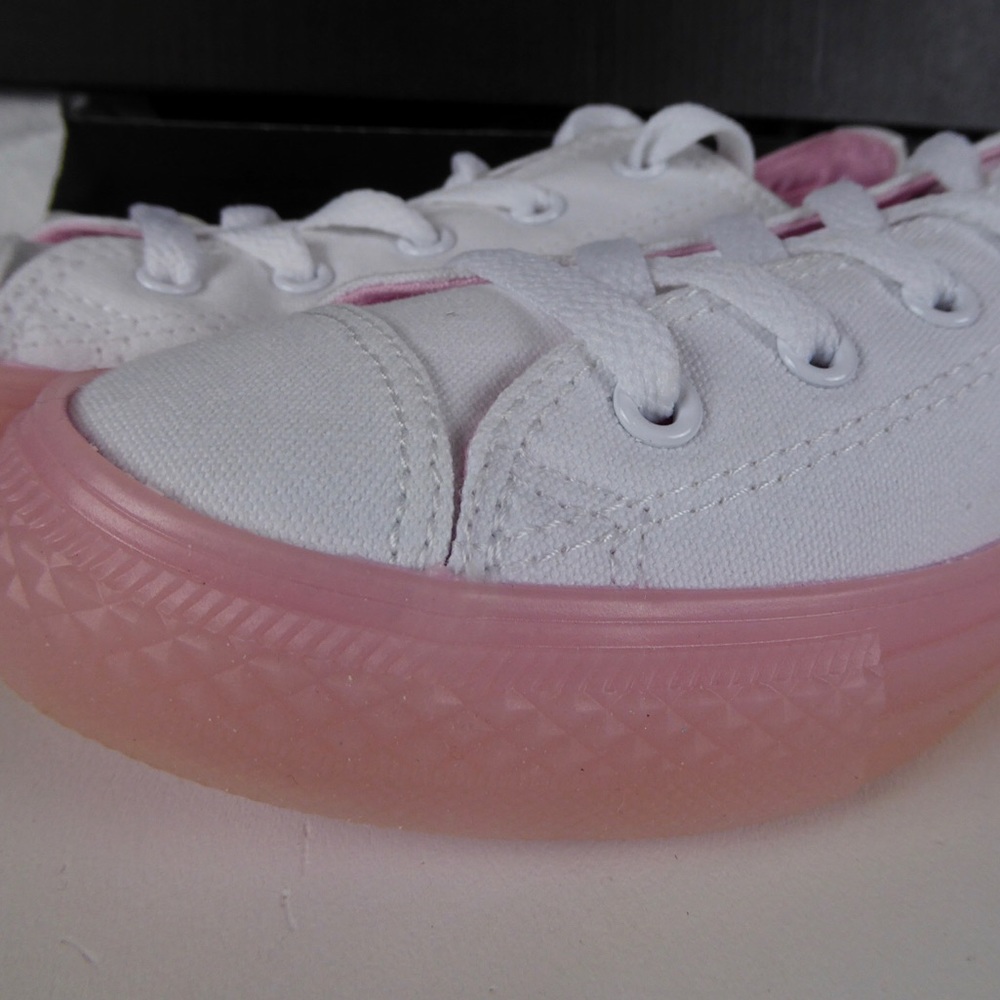 Converse All Star CTAS Canvas Low Top Sneakers NIB - Picture 2 of 6